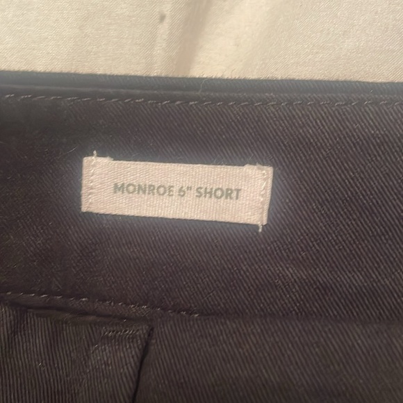 NWT - Loft - size 2 - black - Monroe 6 inch shorts - Picture 5 of 8